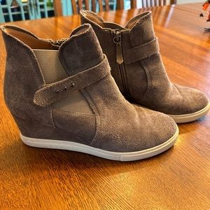 Linea Paolo grey wedge bootie